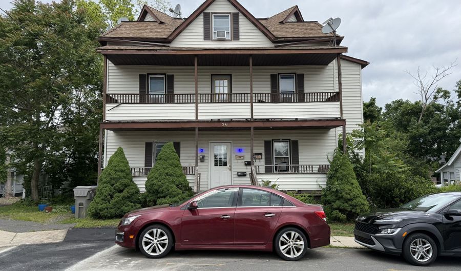 56 Ingraham Pl 2, Bristol, CT 06010 - 2 Beds, 1 Bath