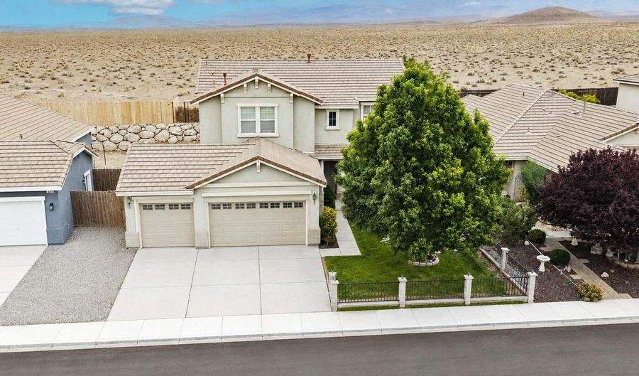 155 Hazelnut Dr, Fernley, NV 89408 - 4 Beds, 3 Bath