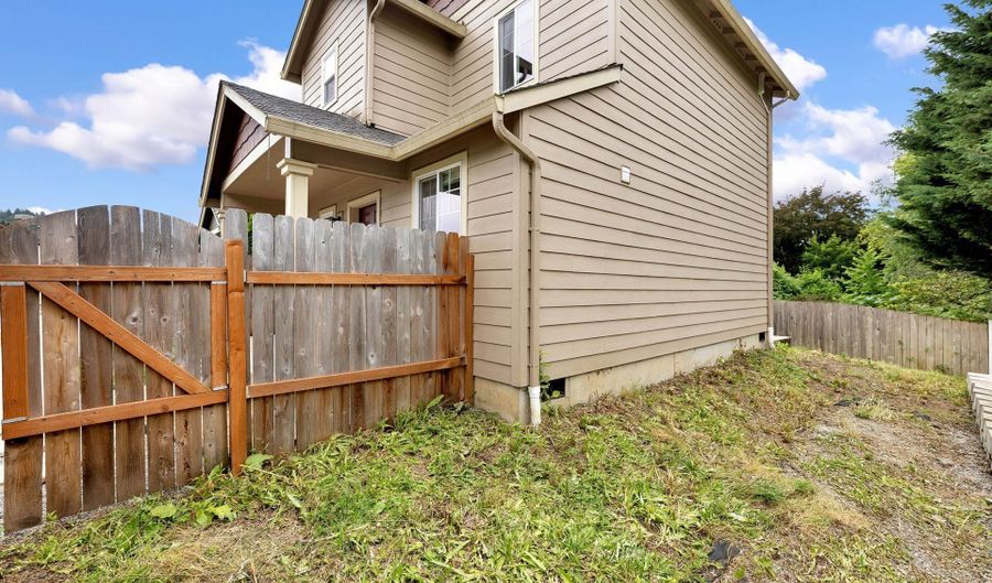 519 NE 2ND St, Battle Ground, WA 98604 - 2 Beds, 2 Bath