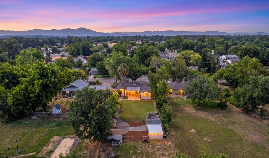 3061 Marmac Rd, Anderson, CA 96007 - 3 Beds, 2 Bath