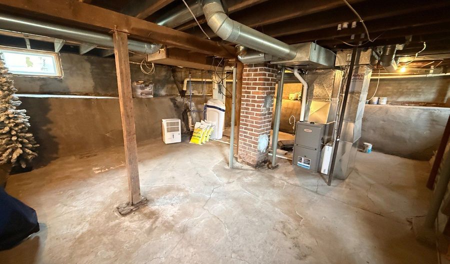 937 S 8th St, Albion, NE 68620 - 3 Beds, 2 Bath