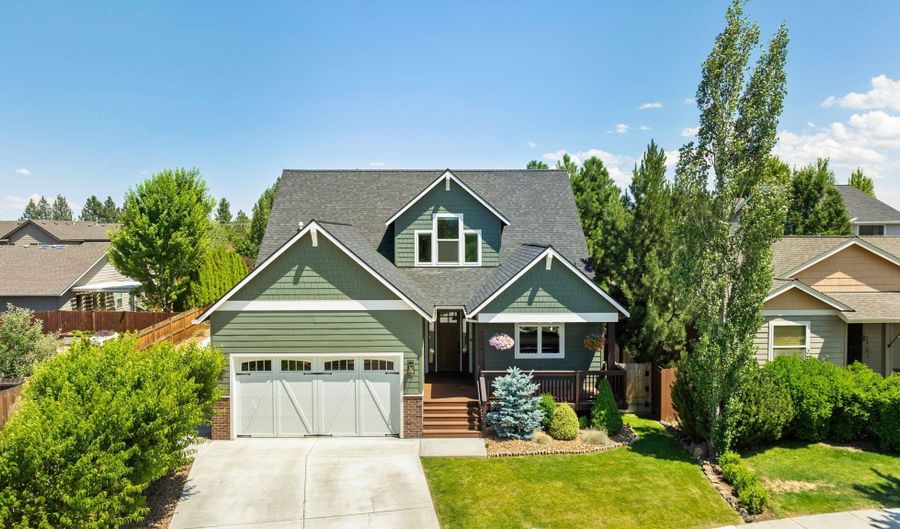 2044 NE Altura Dr, Bend, OR 97701 - 4 Beds, 3 Bath