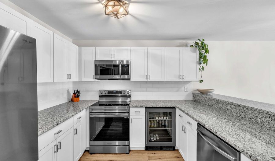 49 Rose St APT 109, Branford, CT 06405 - 2 Beds, 2 Bath