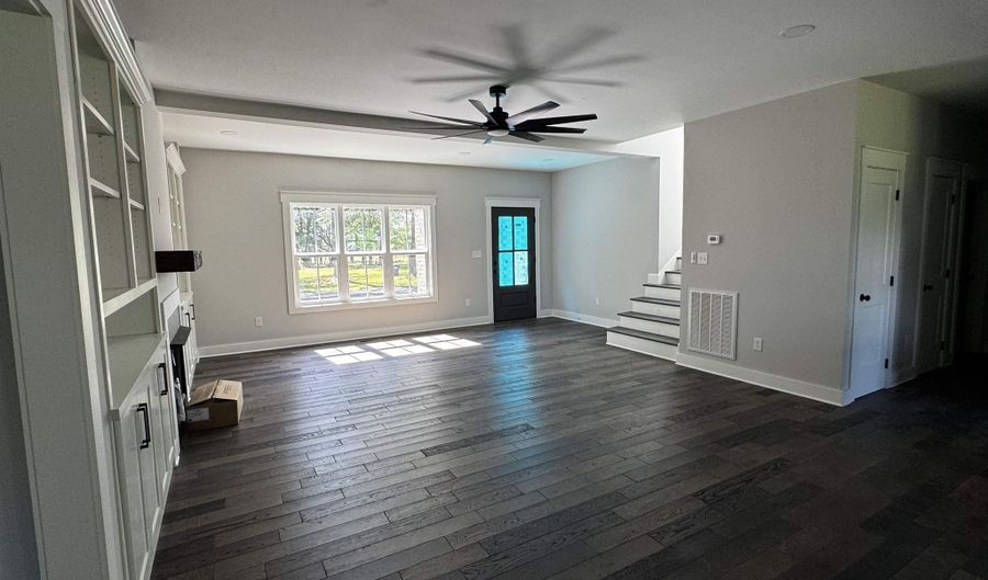 1324 S Broad St, Albertville, AL 35950 - 3 Beds, 3 Bath