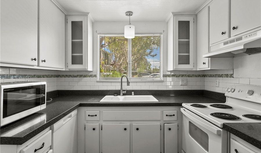 97 Abbeywood Ln, Aliso Viejo, CA 92656 - 3 Beds, 2 Bath