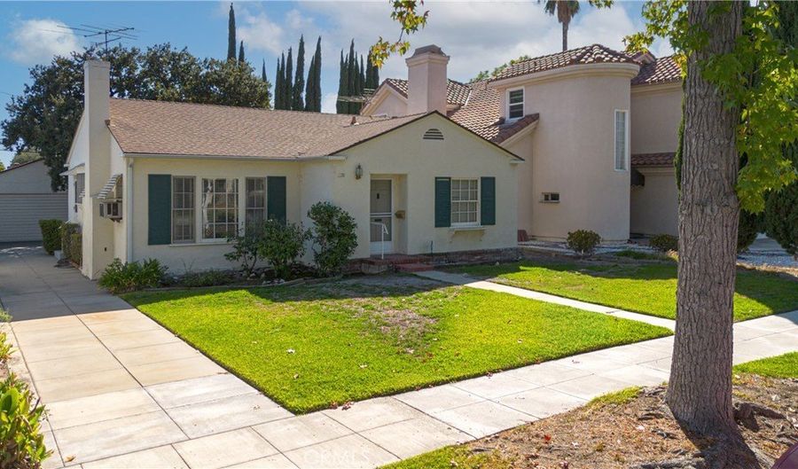 320 Laurel, Arcadia, CA 91006 - 2 Beds, 2 Bath