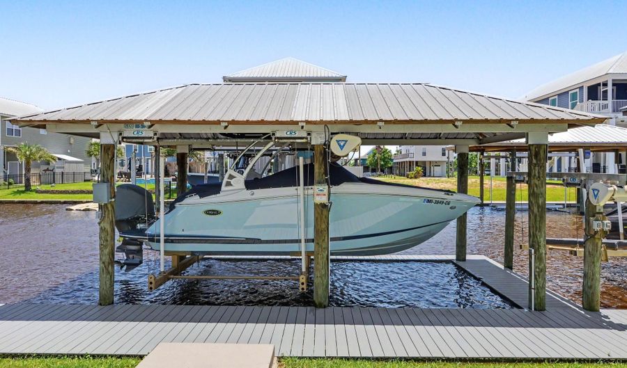 4009 Borneo St, Bay St. Louis, MS 39520 - 5 Beds, 3 Bath