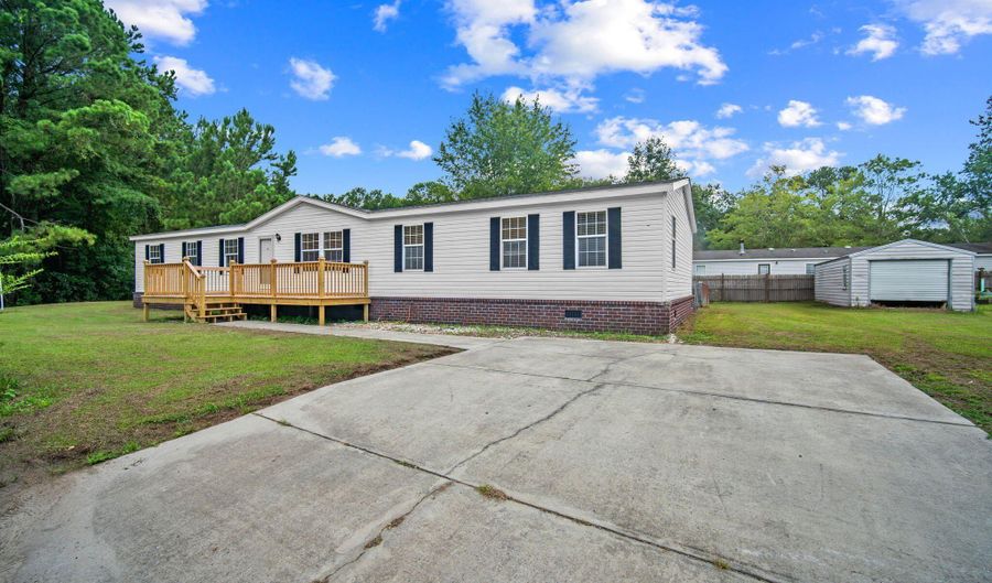10 Tarra Ct, Beaufort, SC 29906 - 4 Beds, 2 Bath