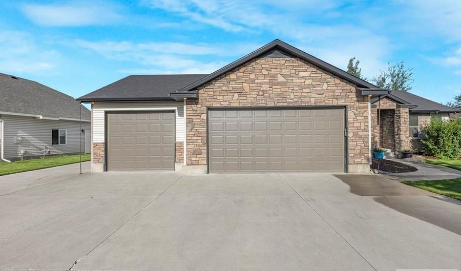 5610 Truscott Dr, Idaho Falls, ID 83404 - 6 Beds, 3 Bath