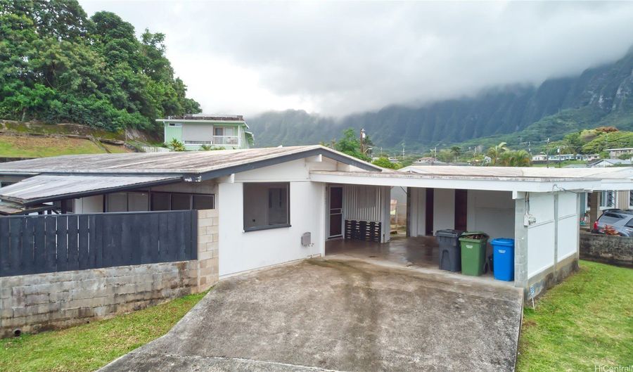 45-558 Kiani St, Kaneohe, HI 96744 - 3 Beds, 2 Bath