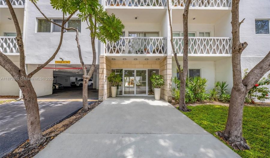 10001 W Bay Harbor Dr 404, Bay Harbor Islands, FL 33154 - 1 Beds, 1 Bath
