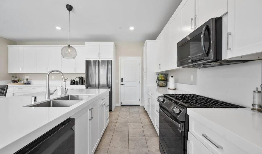 2011 Copernicus Ct, Escondido, CA 92026 - 4 Beds, 3 Bath