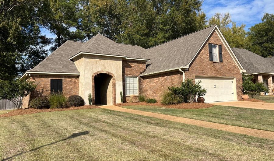 512 Orchard Brook Ct, Florence, MS 39073 - 4 Beds, 3 Bath
