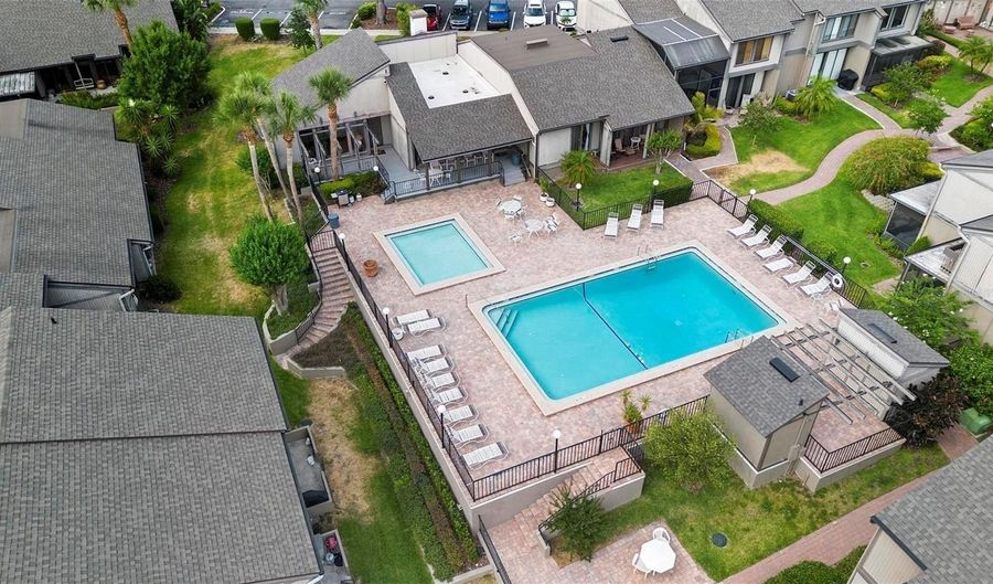 652 LAKE VILLAS Dr D, Altamonte Springs, FL 32701 - 3 Beds, 2 Bath