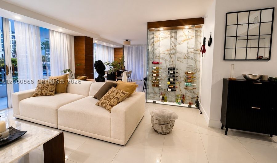 19195 NE 36th Ct 205, Aventura, FL 33180 - 2 Beds, 2 Bath