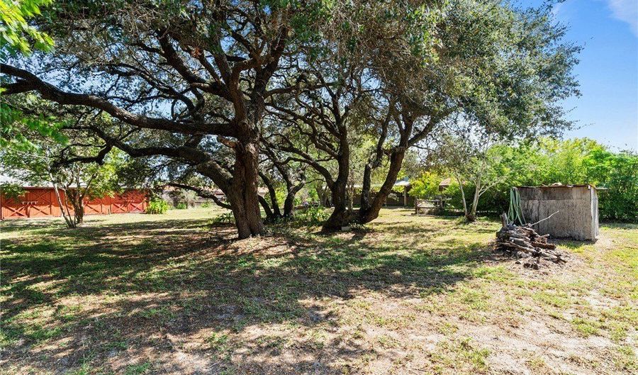 1940 S Commercial St, Aransas Pass, TX 78336 - 3 Beds, 2 Bath