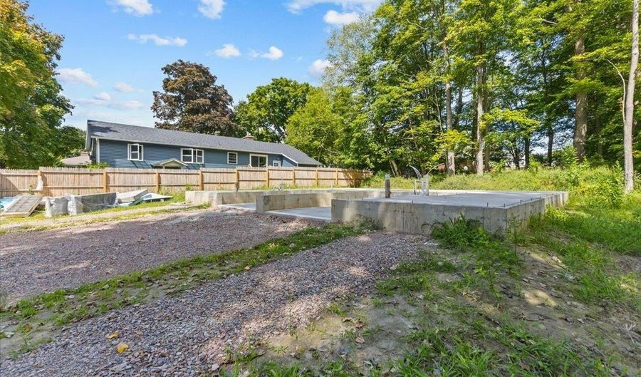 206 Dale Rd 206, Burlington, VT 05401 - 3 Beds, 3 Bath