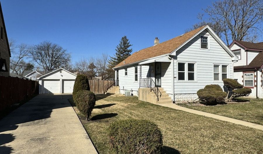 1926 S 19th Ave, Maywood, IL 60153 - 2 Beds, 2 Bath