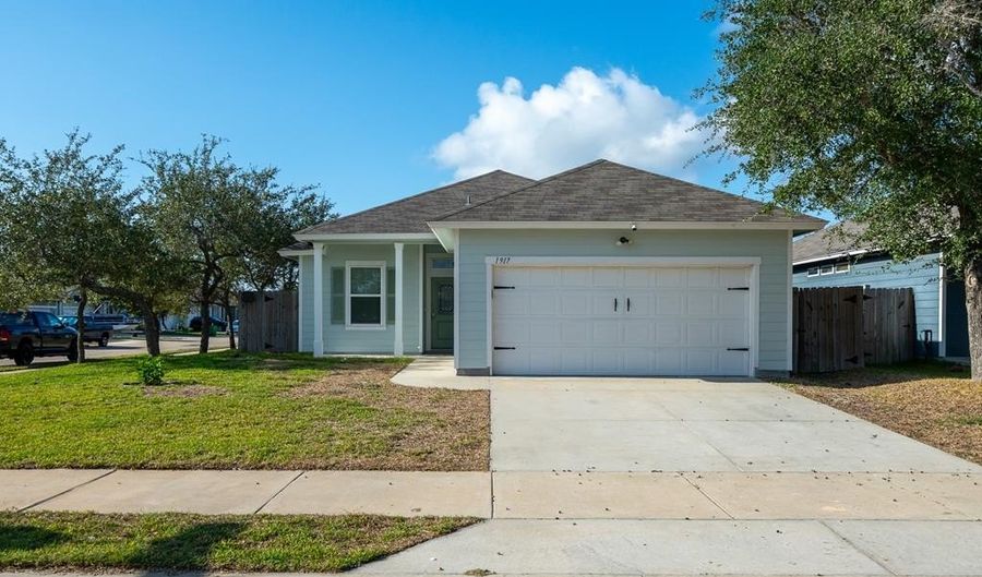 1917 Big Bayou Bnd, Aransas Pass, TX 78382 - 3 Beds, 2 Bath