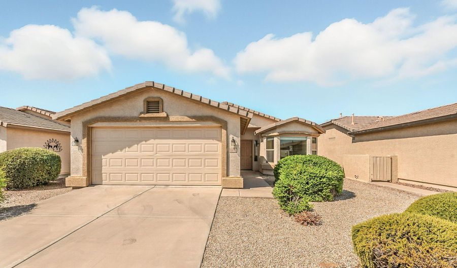 3462 E CHERRY HILLS Pl, Chandler, AZ 85249 - 2 Beds, 2 Bath
