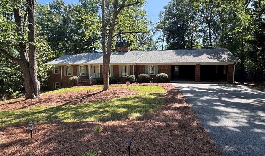 603 Shannon Rd, Asheboro, NC 27203 - 3 Beds, 2 Bath
