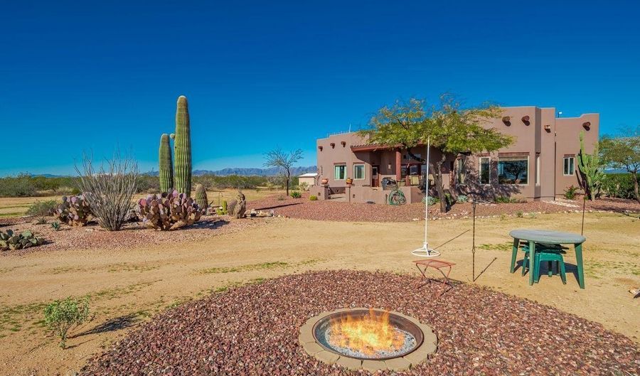 48424 N 520th Ave, Aguila, AZ 85320 - 3 Beds, 2 Bath