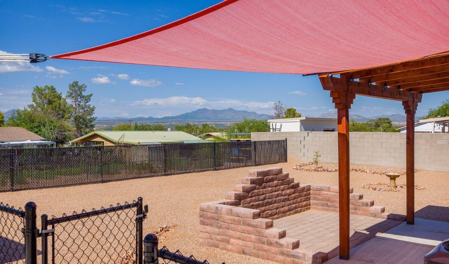 692 W Pony Express Ln, Benson, AZ 85602 - 2 Beds, 2 Bath