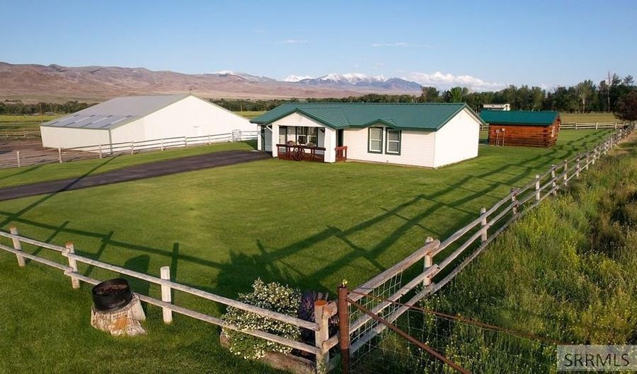 1115 Wilson Rd, Challis, ID 83226 - 3 Beds, 1 Bath