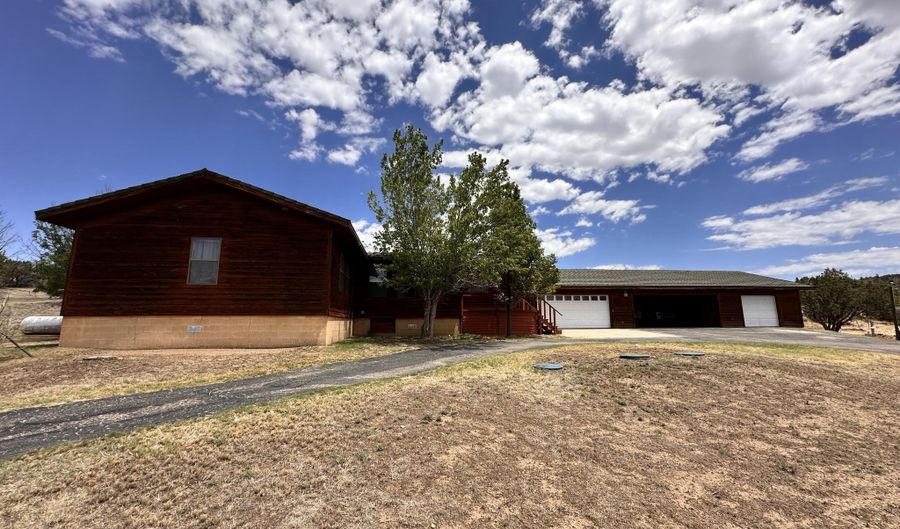 664 Mt. Capitan Rd, Capitan, NM 88316 - 3 Beds, 3 Bath
