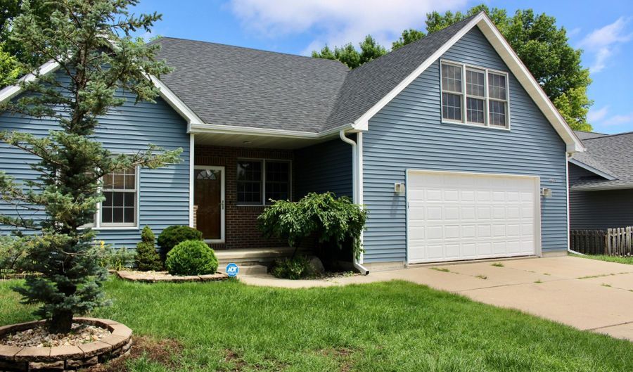 4015 Marigold Dr, Ames, IA 50014 - 5 Beds, 3 Bath