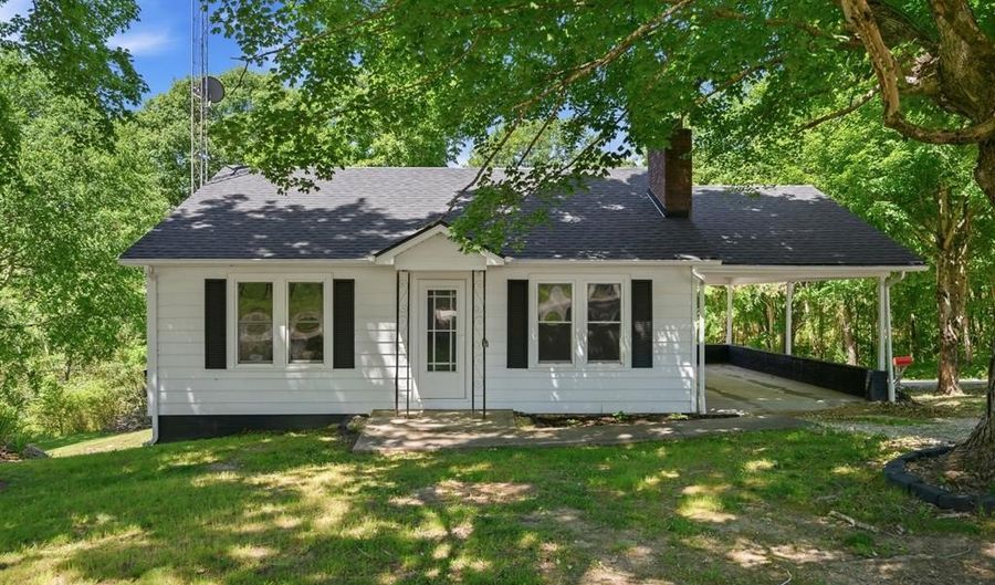 13045 Hwy 69A, Big Sandy, TN 38221 - 2 Beds, 1 Bath
