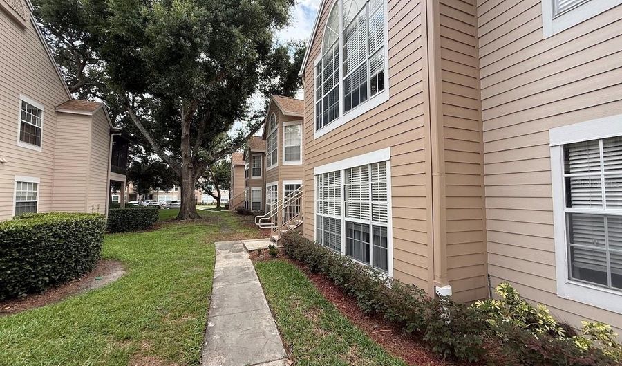 696 YOUNGSTOWN Pkwy 315, Altamonte Springs, FL 32714 - 2 Beds, 2 Bath