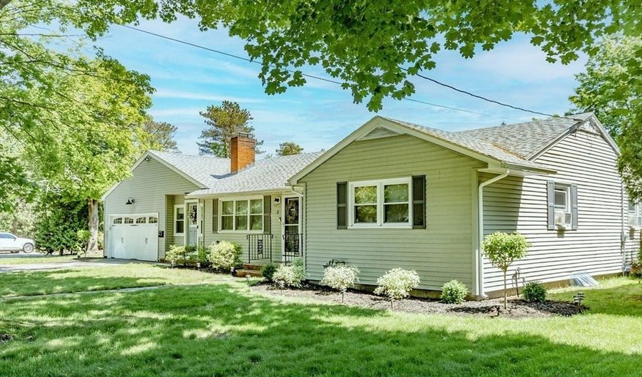 2 Amherst Rd, Andover, MA 01810 - 4 Beds, 3 Bath