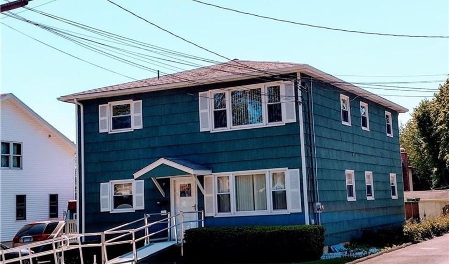 24 Hoyt St 2, Danbury, CT 06810 - 3 Beds, 1 Bath