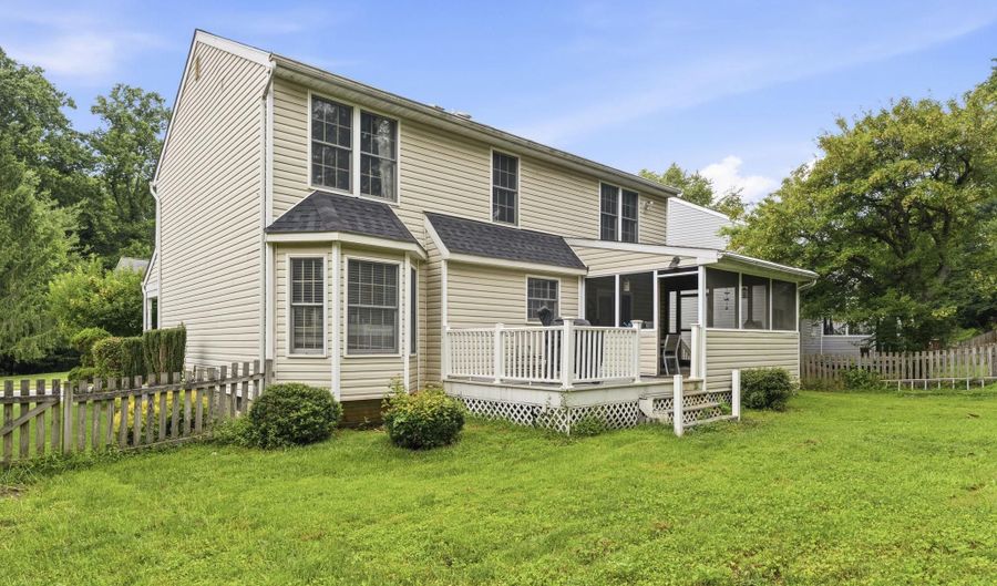 2741 SINGER WOODS Dr, Abingdon, MD 21009 - 4 Beds, 4 Bath