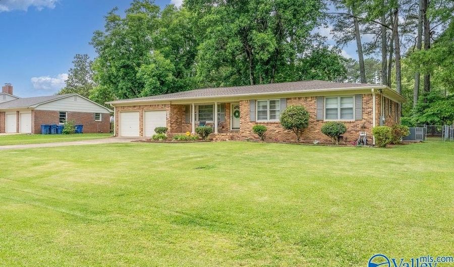 807 7th St NE, Arab, AL 35016 - 3 Beds, 2 Bath