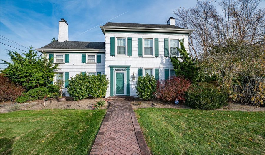 178 S Bayview Ave, Amityville, NY 11701 - 3 Beds, 3 Bath