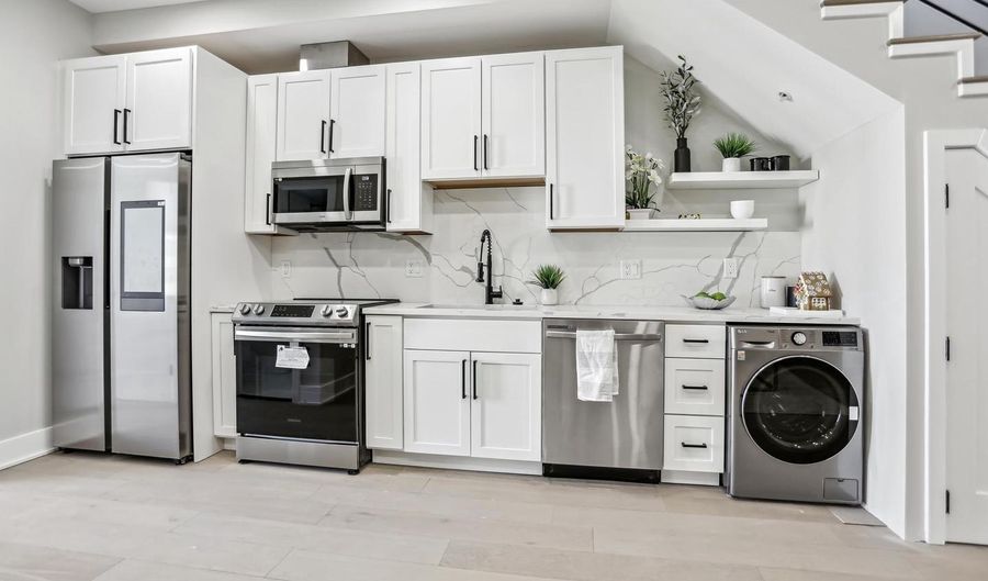 611 KENNEDY St NW #402, Washington, DC 20011 - 3 Beds, 2 Bath