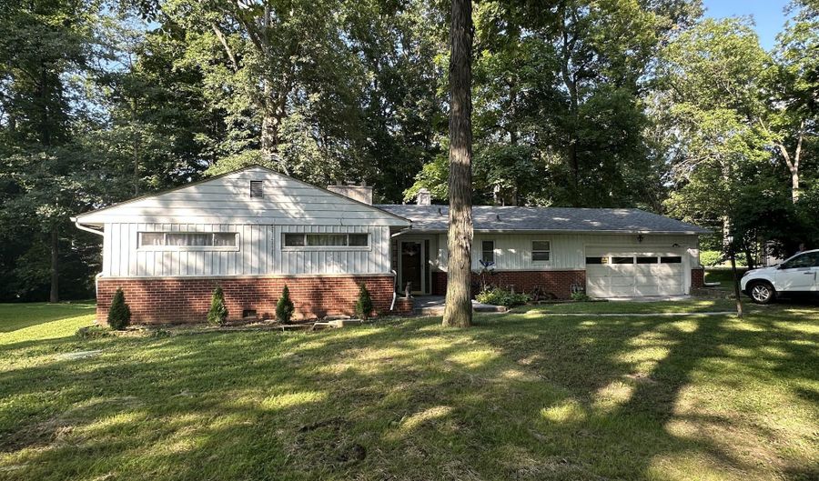 124 Canterbury Ct, Anderson, IN 46012 - 3 Beds, 2 Bath