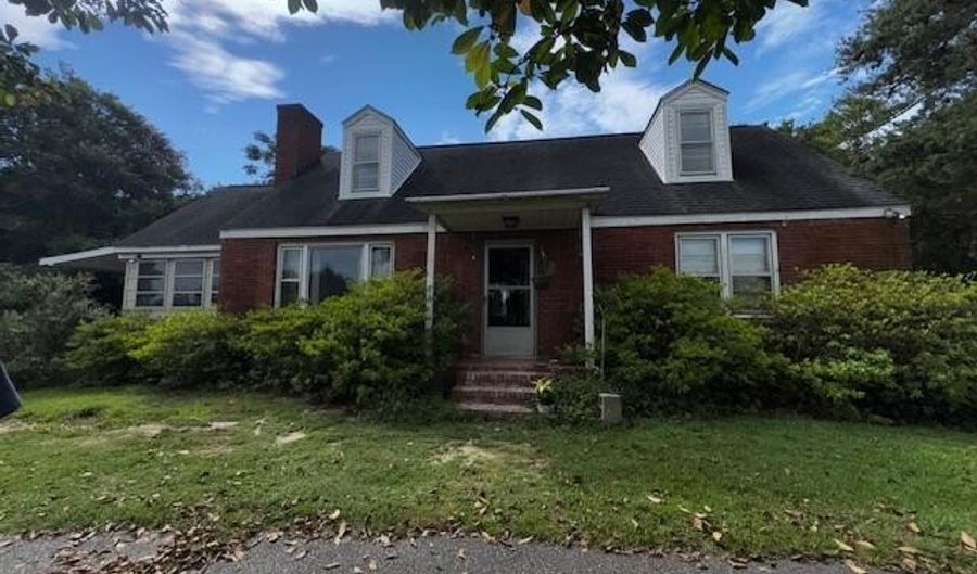 6657 Augusta Hwy, Batesburg Leesville, SC 29070 - 4 Beds, 2 Bath