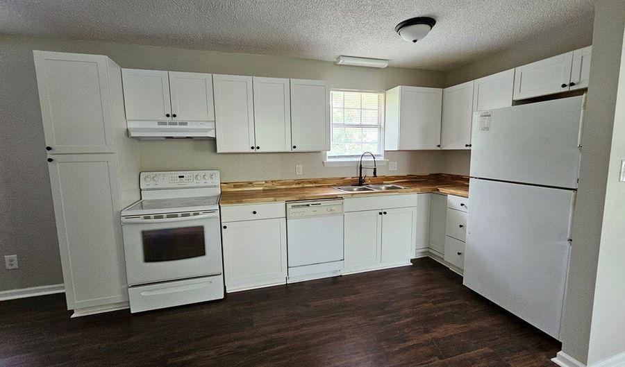 1627 McArthur St, Albany, GA 31701 - 4 Beds, 1 Bath