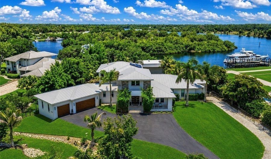 18180 N Olga Dr, Alva, FL 33920 - 4 Beds, 5 Bath