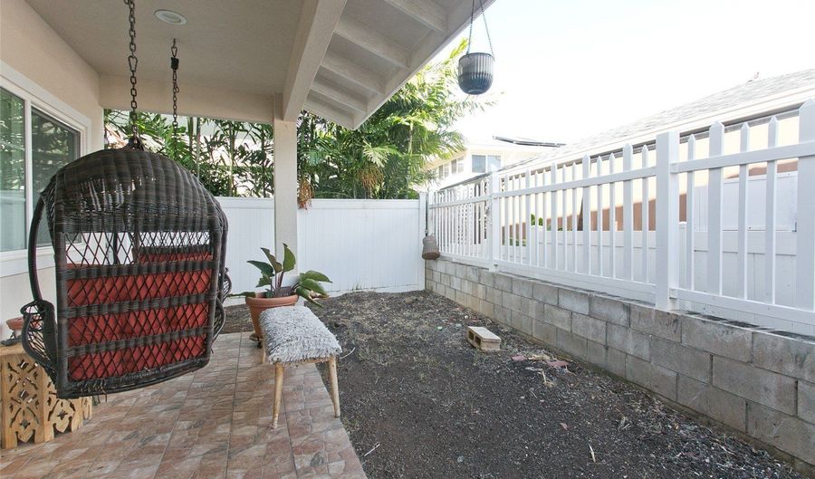 4162 Puu Panini Ave B, Honolulu, HI 96816 - 3 Beds, 4 Bath