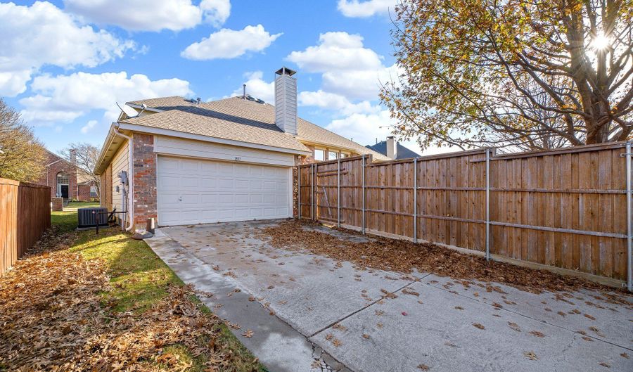 1917 Bridgewater Dr, Allen, TX 75013 - 4 Beds, 3 Bath