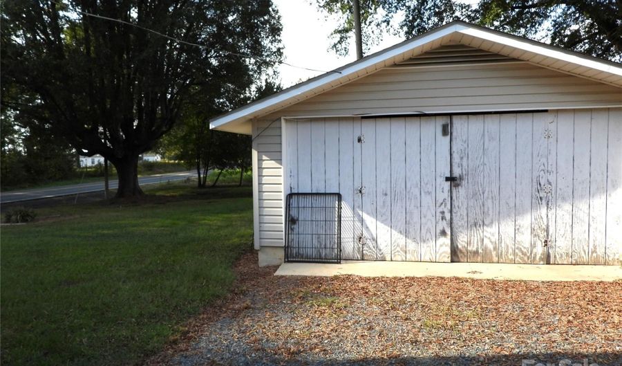 36925 Jana Rd, Albemarle, NC 28001 - 2 Beds, 1 Bath