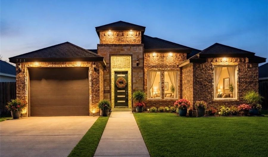 721 Margret St, Alamo, TX 78516 - 3 Beds, 2 Bath