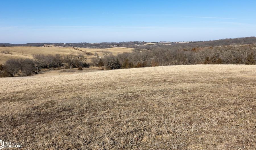 23249 Maple Rdg, Adel, IA 50003 - 4 Beds, 4 Bath