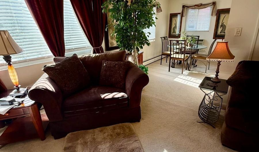 637 22ND St S, Arlington, VA 22202 - 2 Beds, 1 Bath