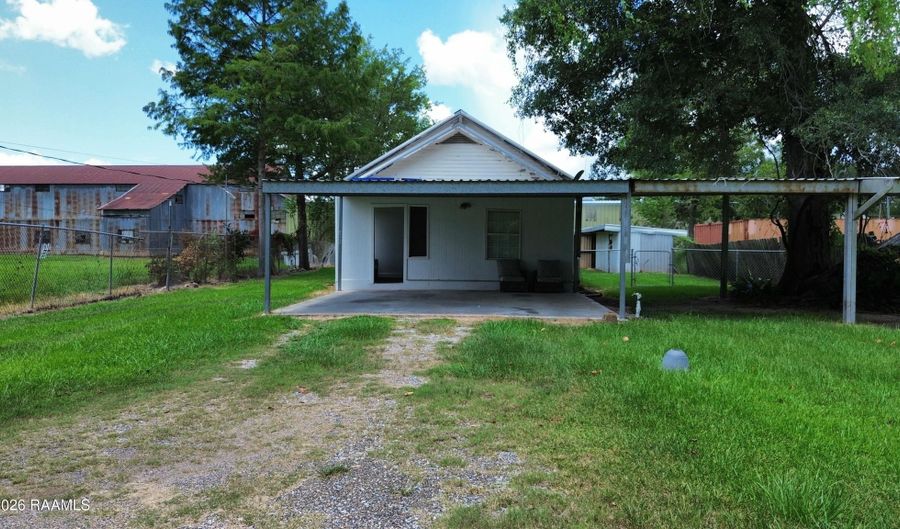 121 Saint Landry St, Arnaudville, LA 70512 - 3 Beds, 2 Bath