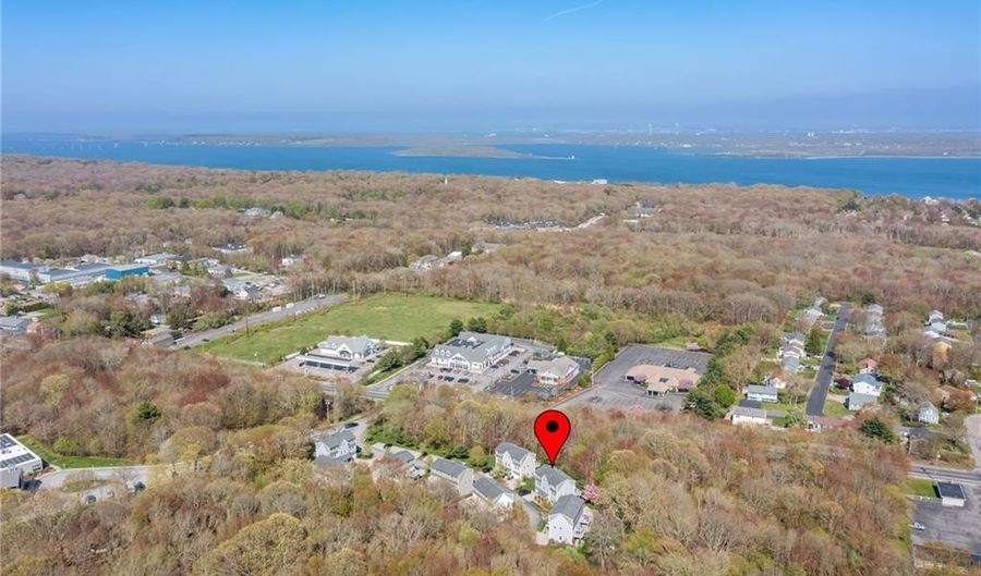 12 Park Ave 3, Narragansett, RI 02882 - 2 Beds, 3 Bath